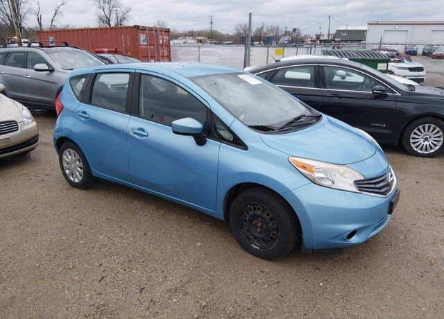 2015 NISSAN Versa