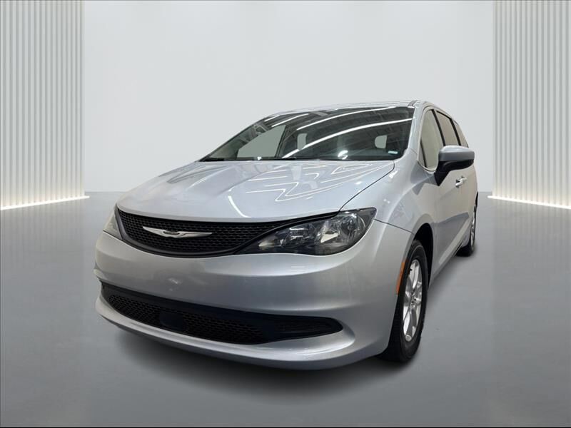 2023 CHRYSLER Voyager