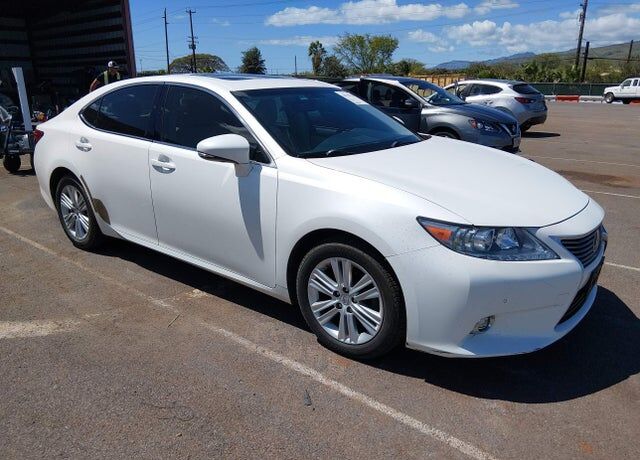 2015 LEXUS ES