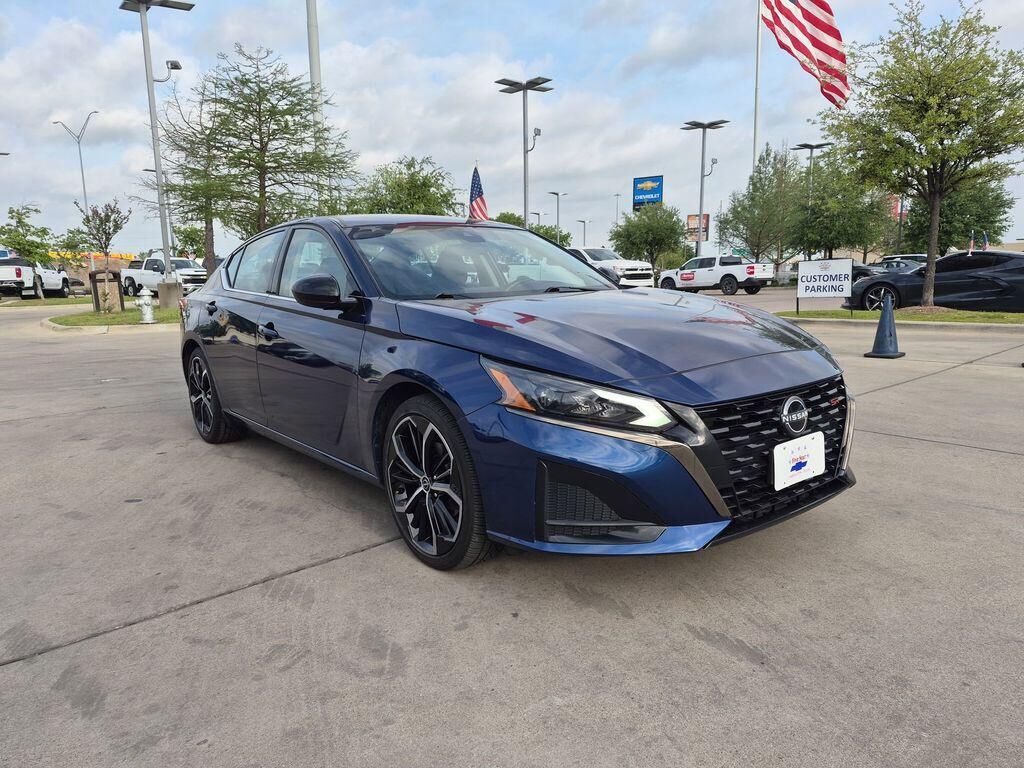 2024 NISSAN Altima
