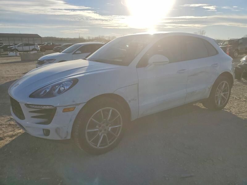 2018 PORSCHE Macan
