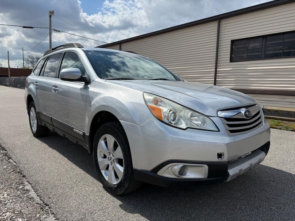 2012 SUBARU Outback
