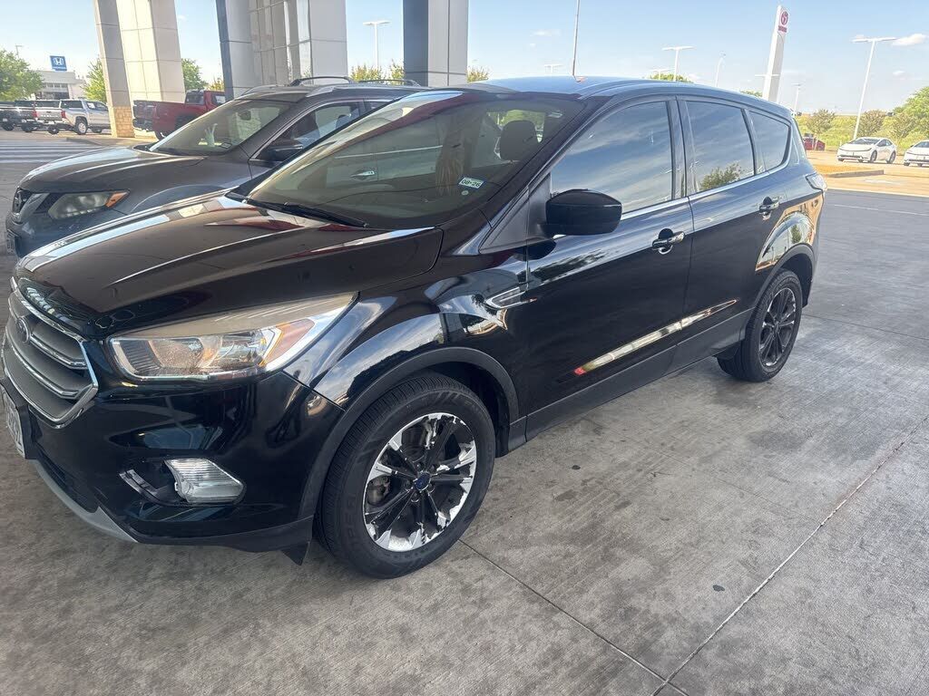 2017 FORD Escape