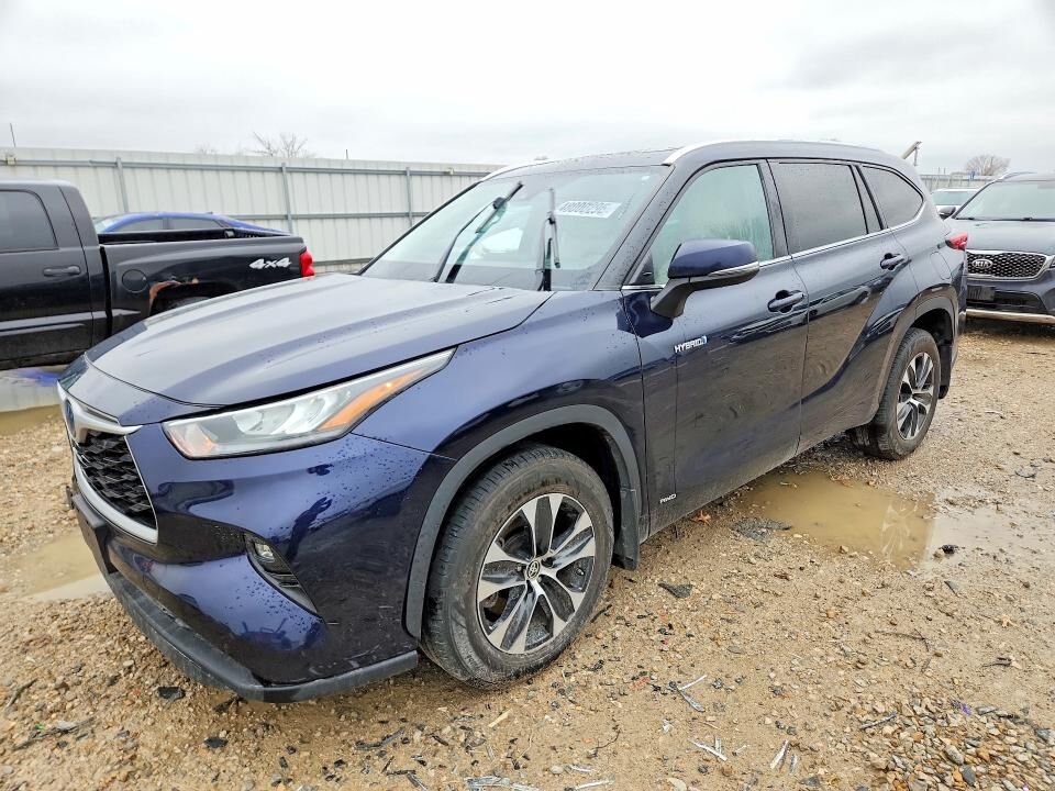 2020 TOYOTA Highlander