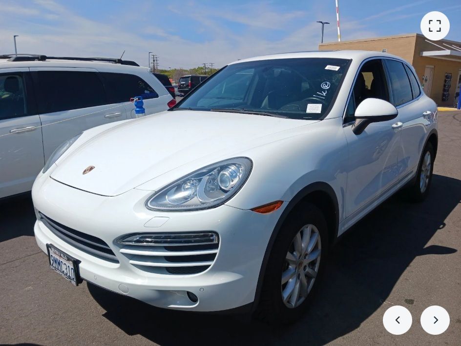 2014 PORSCHE Cayenne