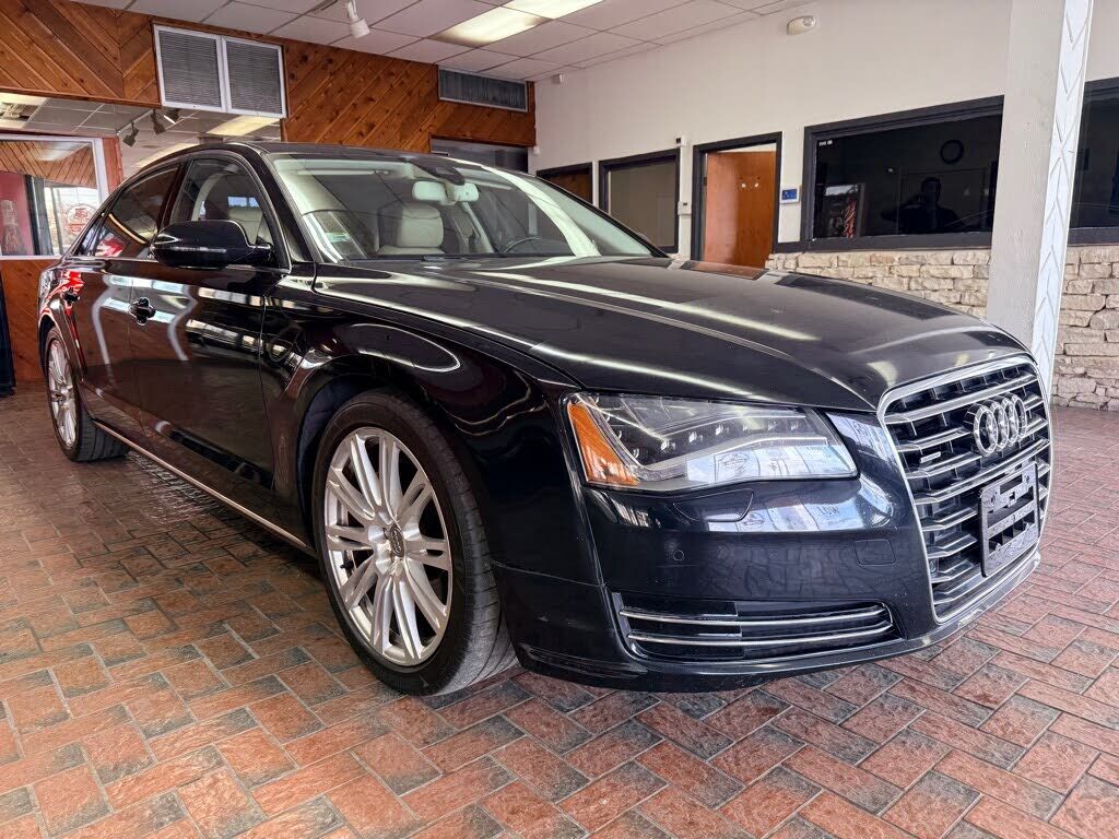 2014 AUDI A8