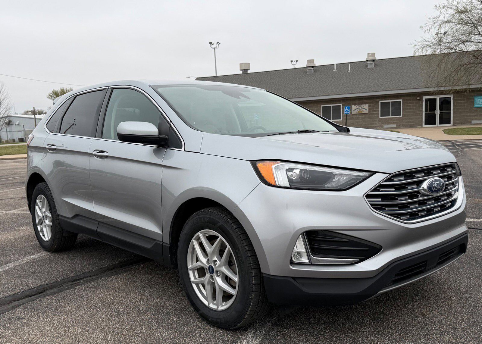 2022 FORD Edge