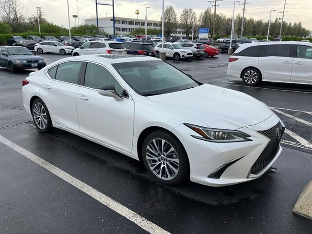 2021 LEXUS ES
