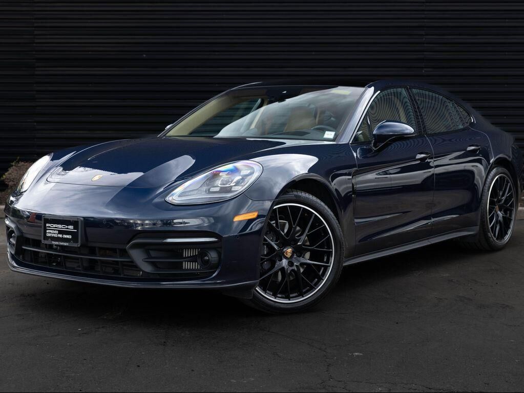 2023 PORSCHE Panamera