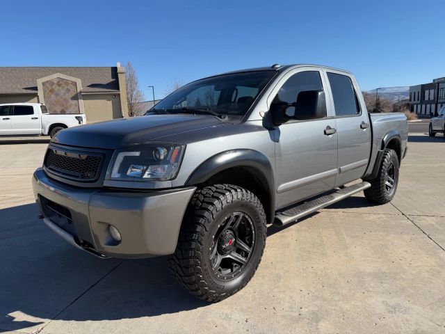 2014 NISSAN Titan