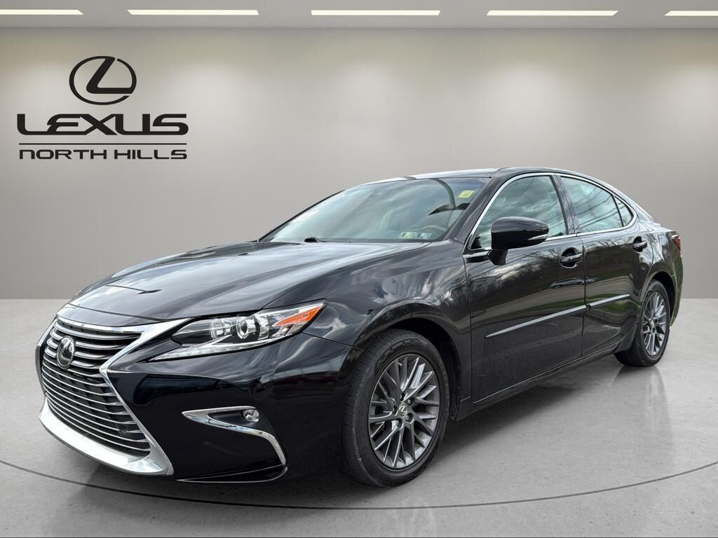 2018 LEXUS ES