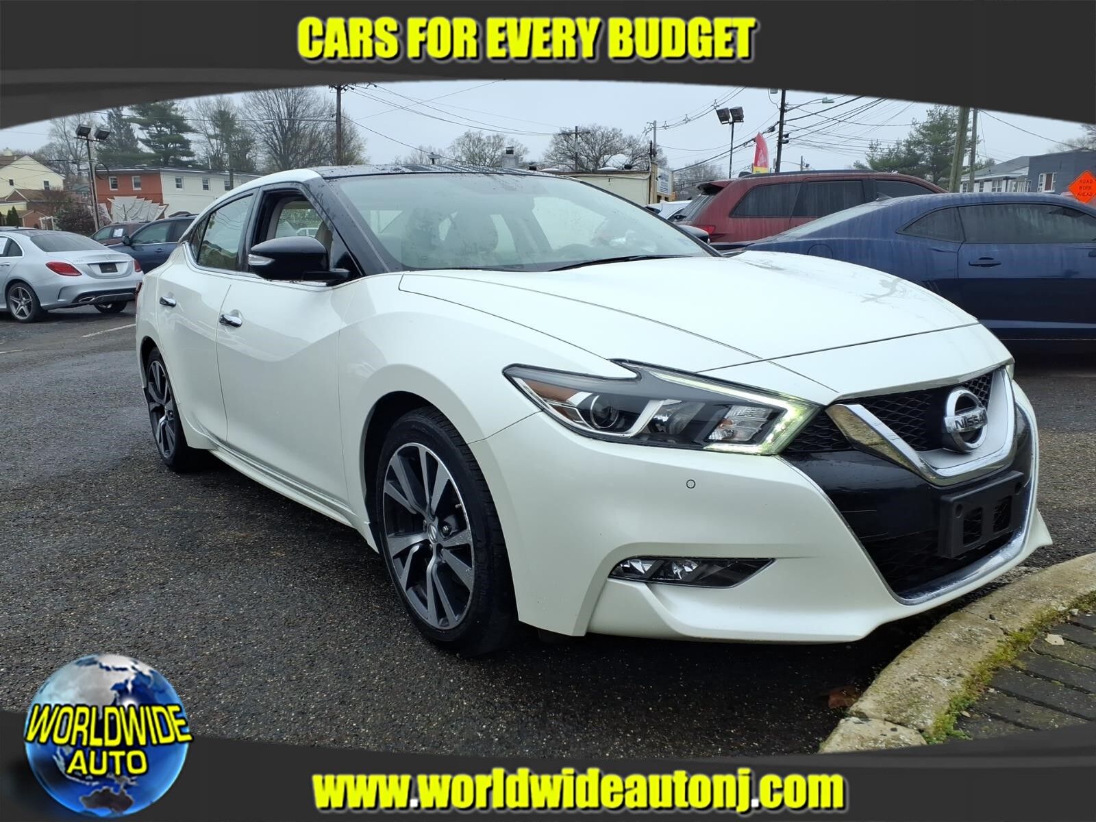 2017 NISSAN Maxima