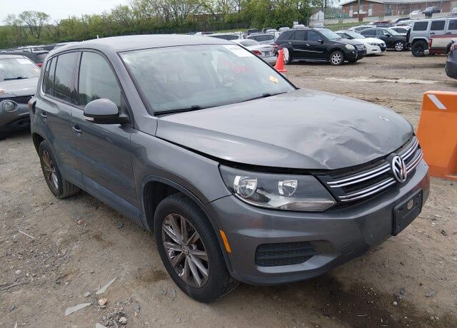 2014 VOLKSWAGEN Tiguan