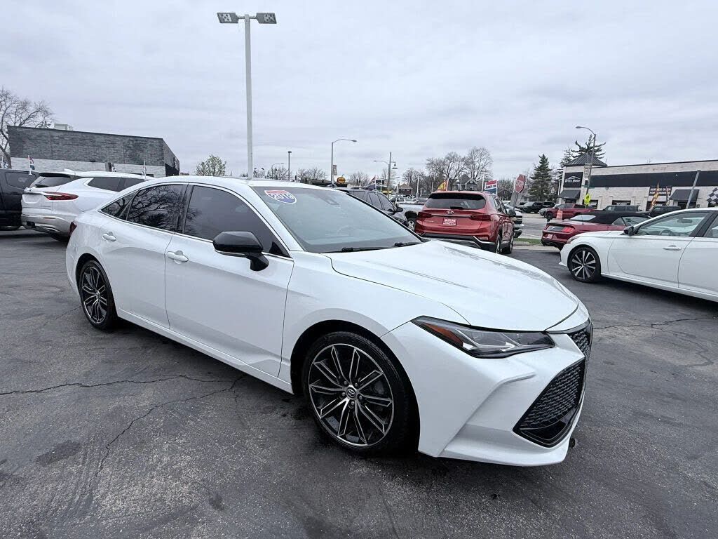 2019 TOYOTA Avalon
