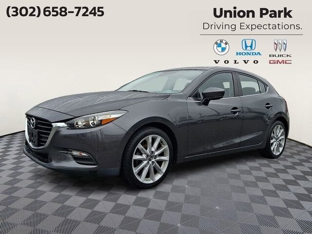 2017 MAZDA Mazda3