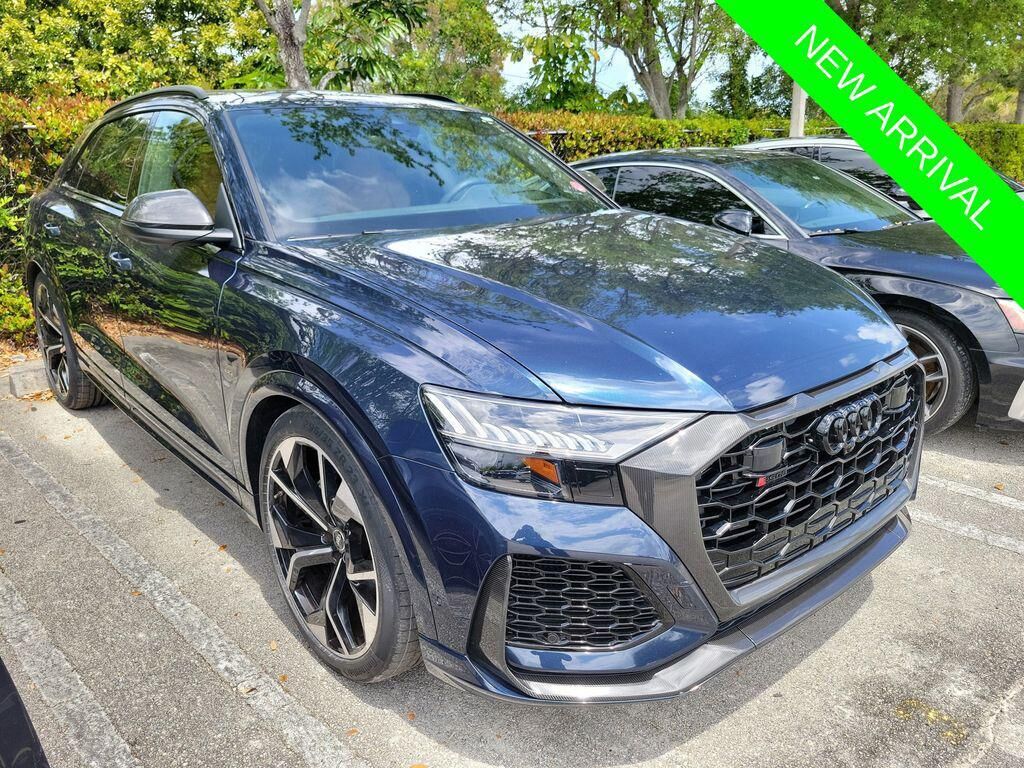 2024 AUDI RS Q8