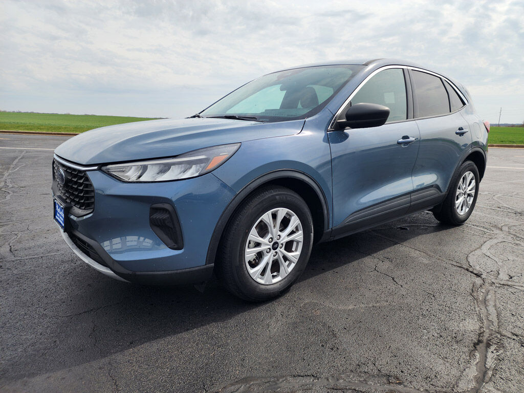 2023 FORD Escape