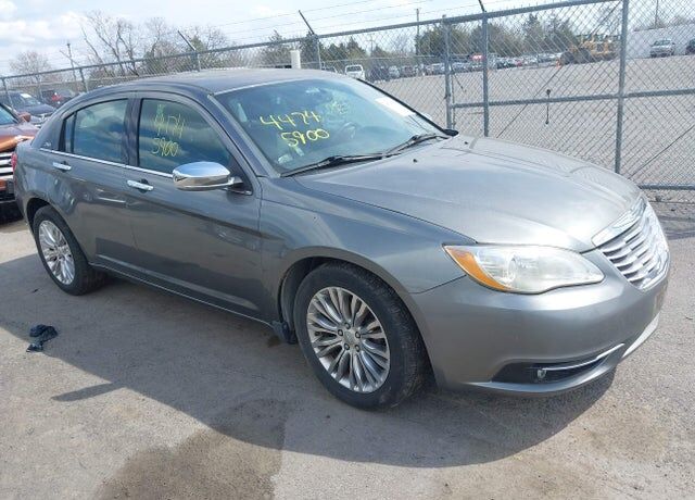 2012 CHRYSLER 200