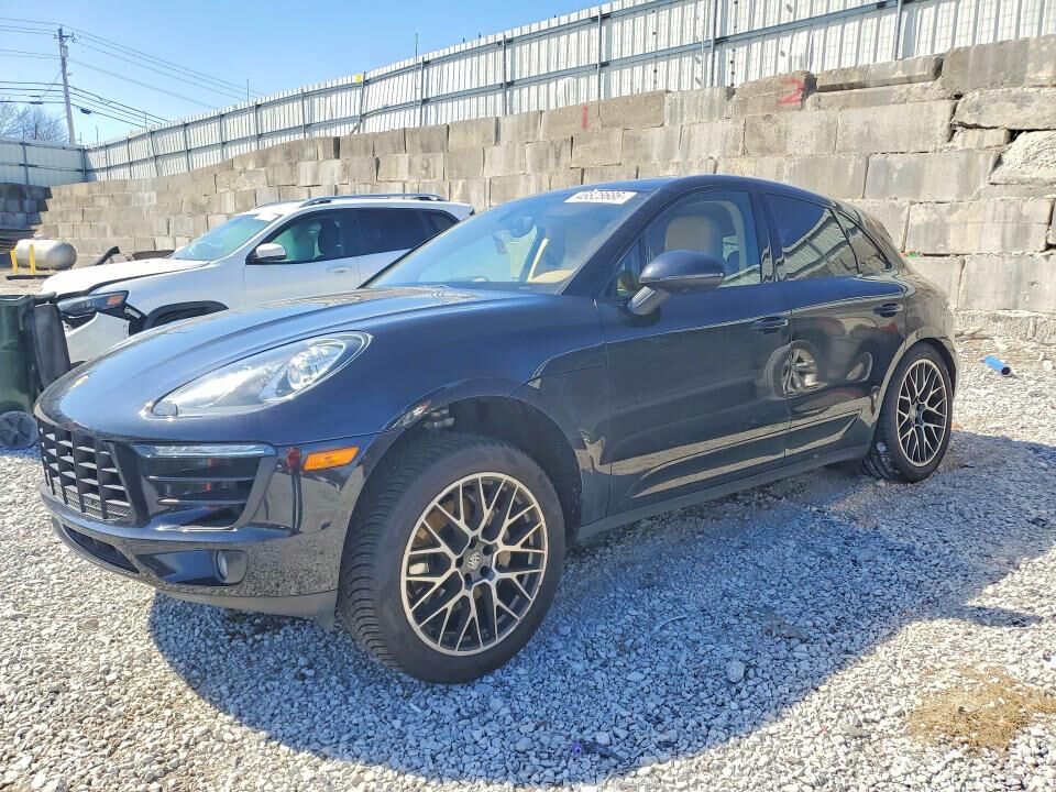 2016 PORSCHE Macan