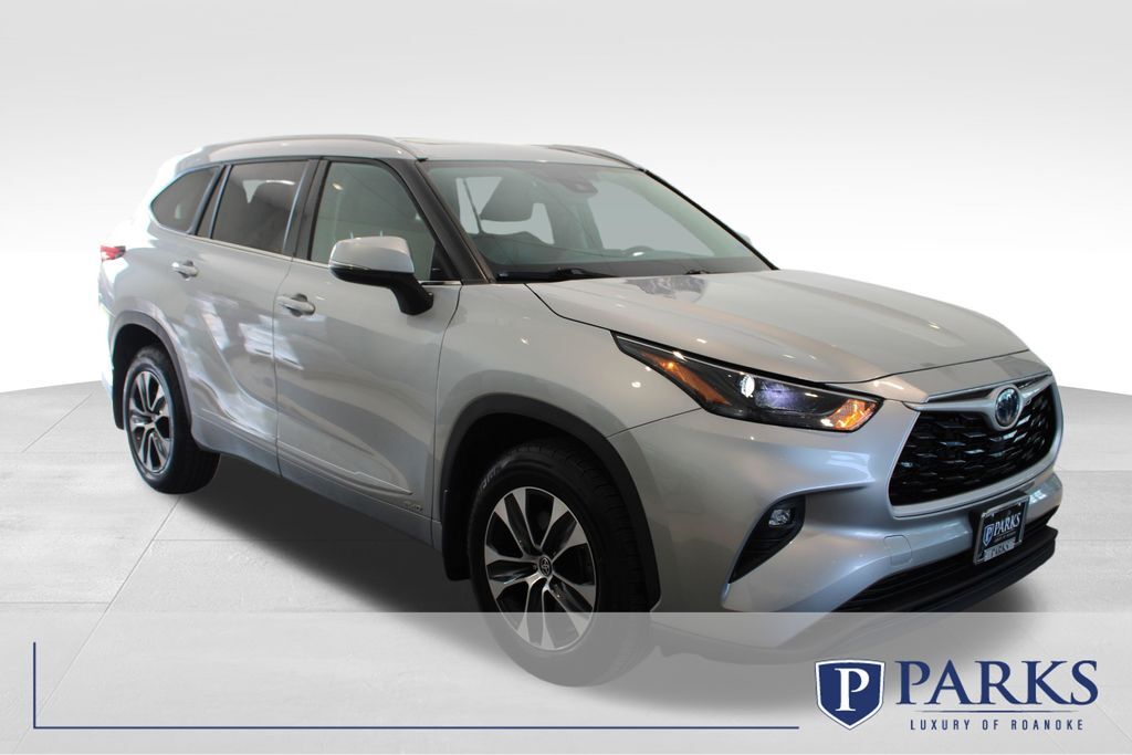 2022 TOYOTA Highlander