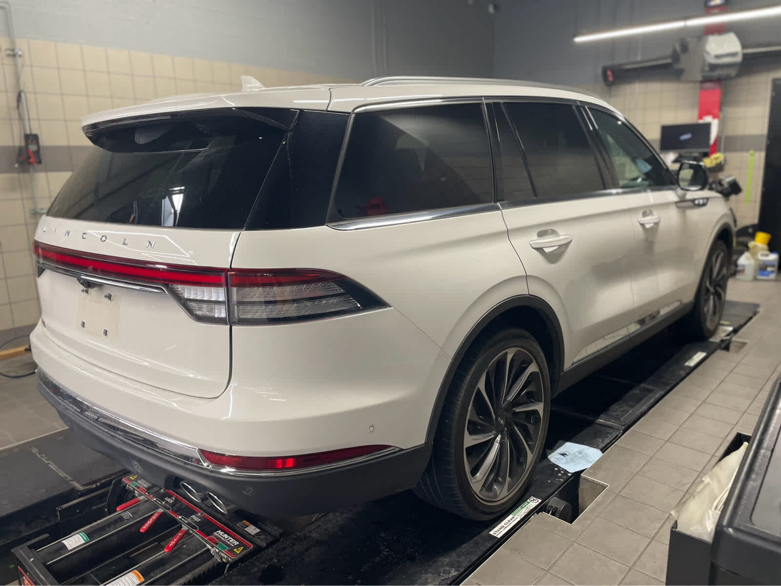 2023 LINCOLN Aviator