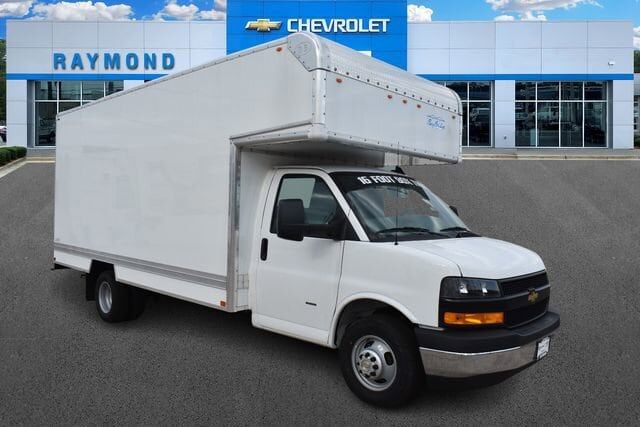 2025 CHEVROLET Express