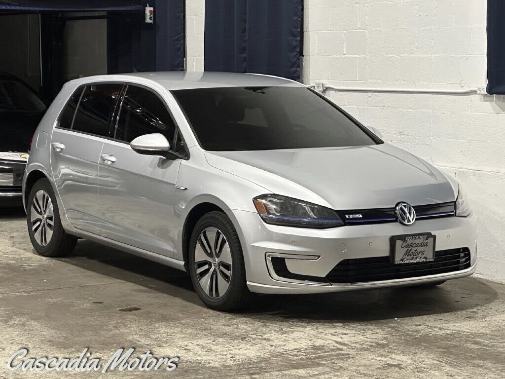 2016 VOLKSWAGEN e-Golf