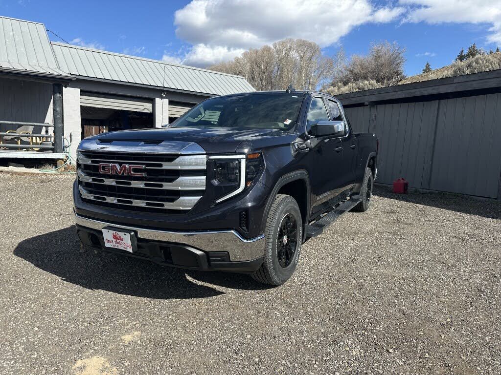2023 GMC Sierra