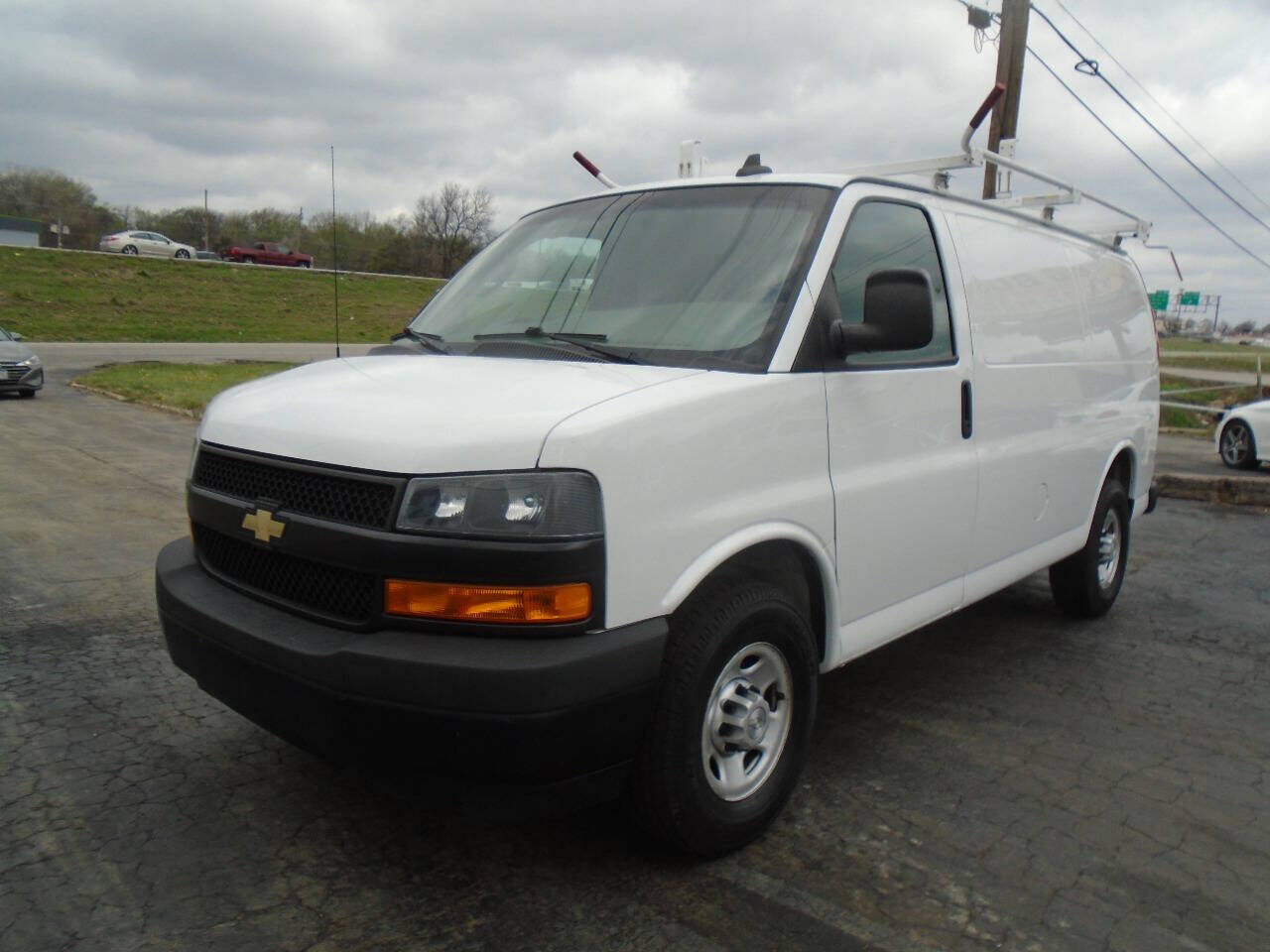 2019 CHEVROLET Express