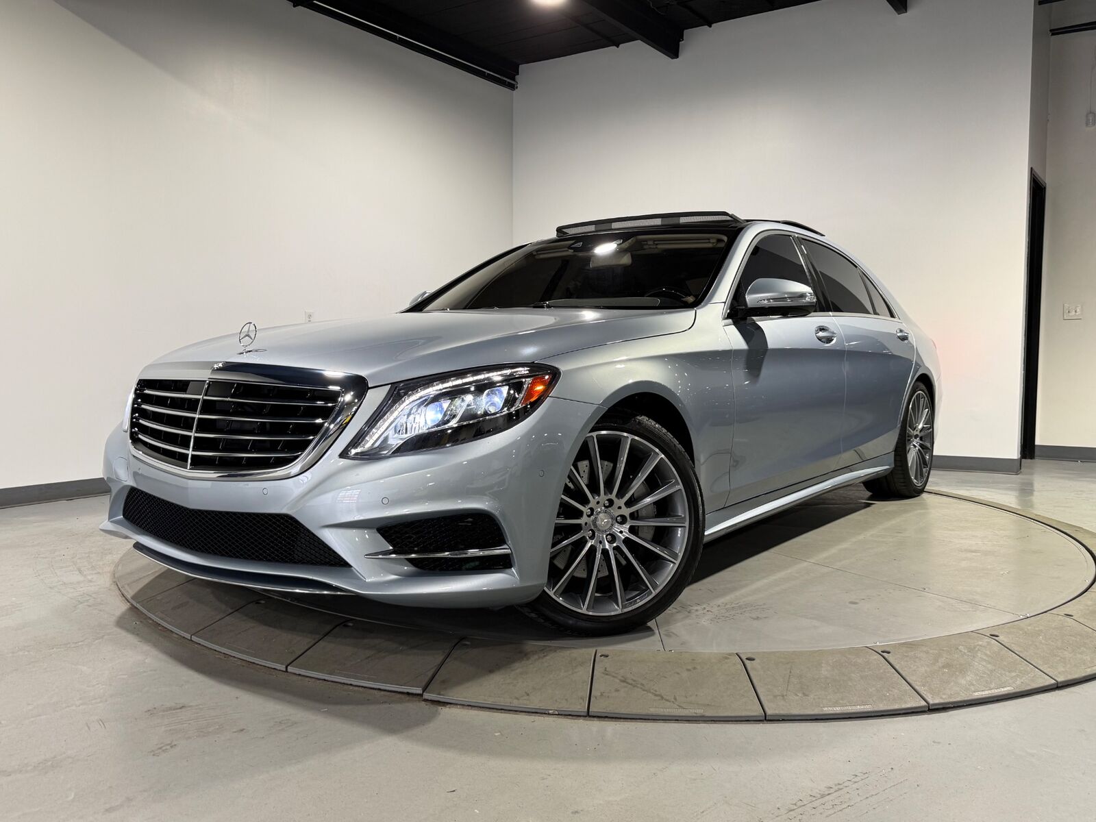 2017 MERCEDES-BENZ S-Class