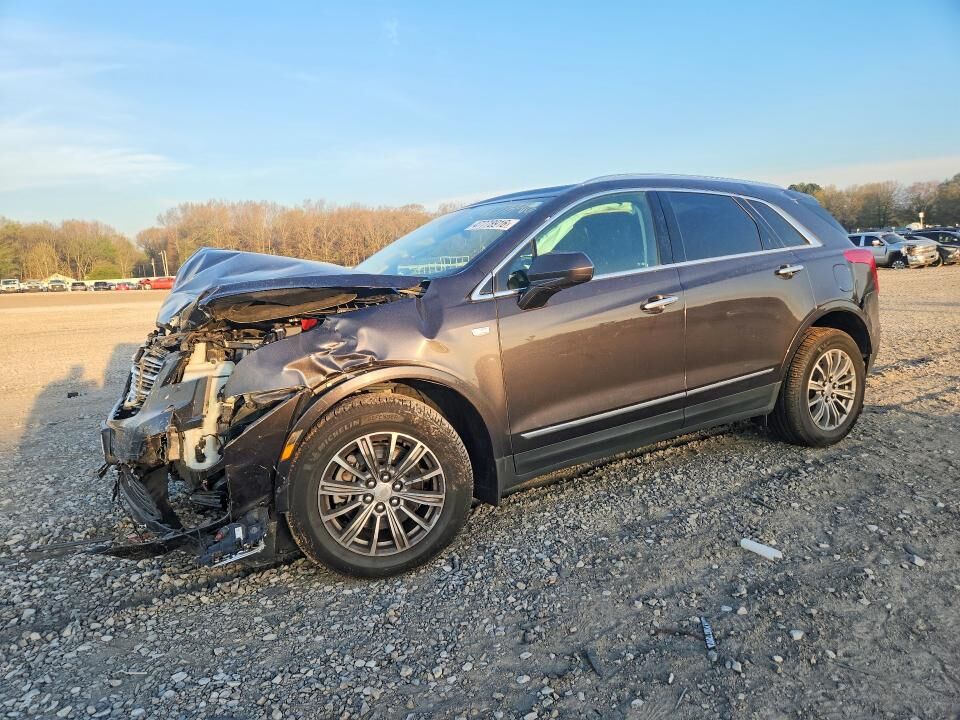 2017 CADILLAC XT5