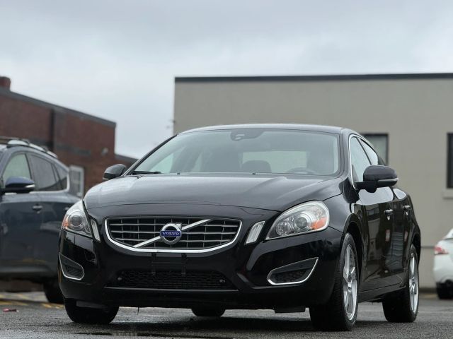 2013 VOLVO S60