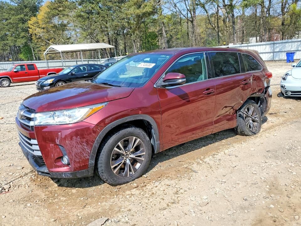 2017 TOYOTA Highlander
