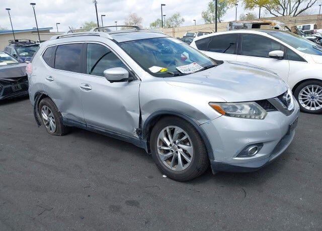 2015 NISSAN Rogue