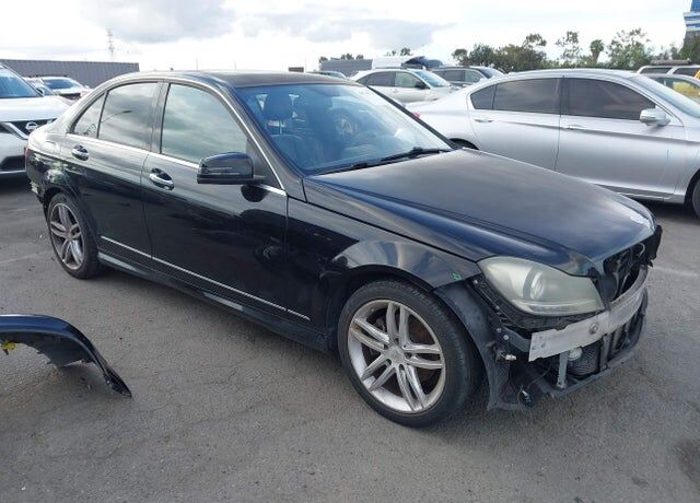 2014 MERCEDES-BENZ C-Class