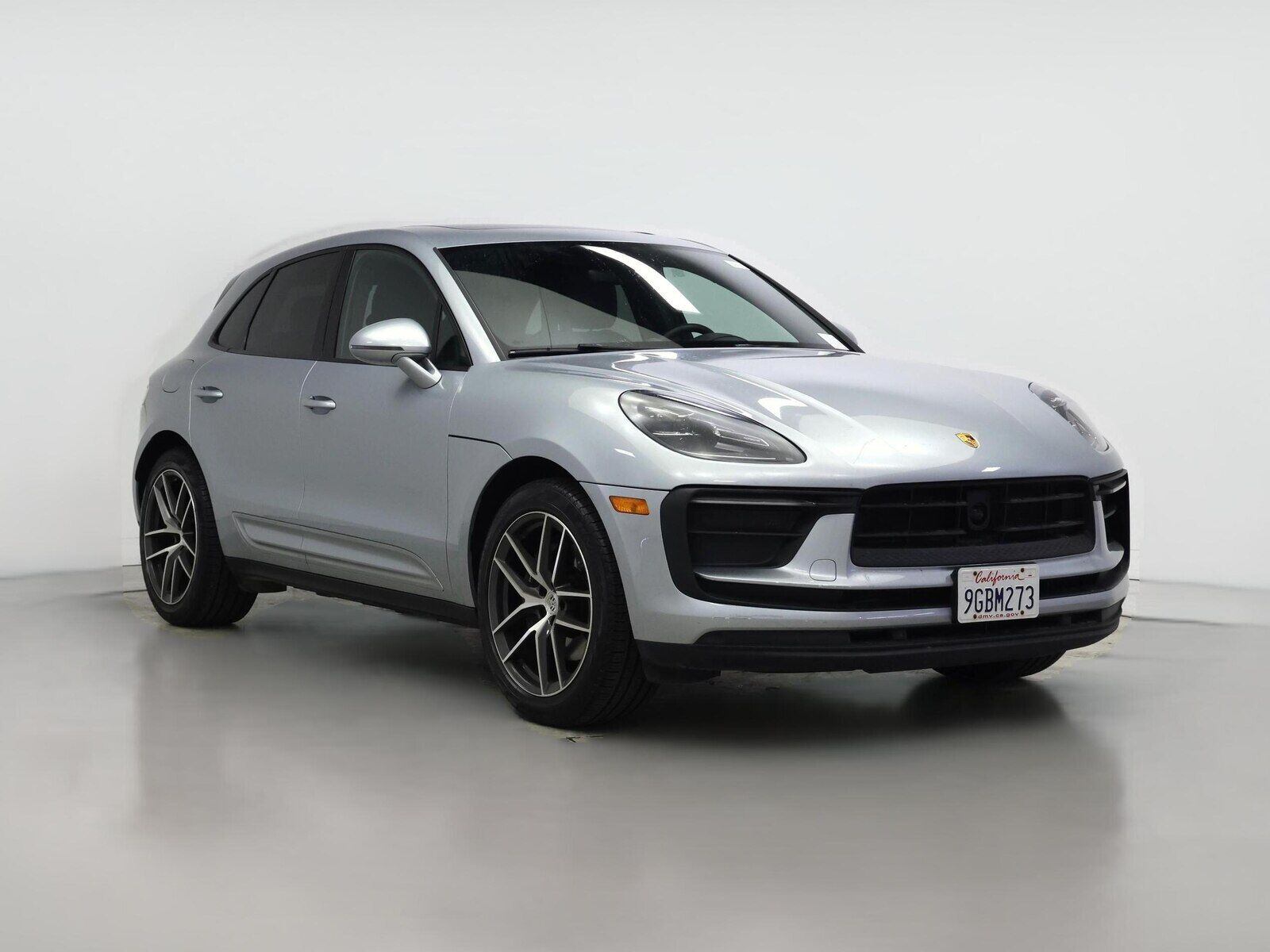 2023 PORSCHE Macan