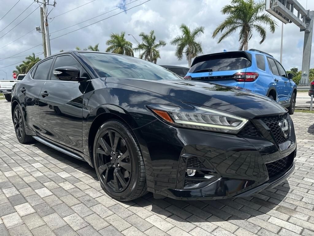 2023 NISSAN Maxima