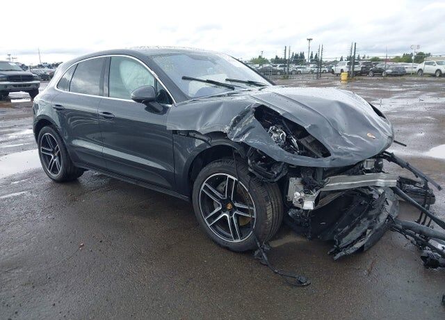 2019 PORSCHE Macan