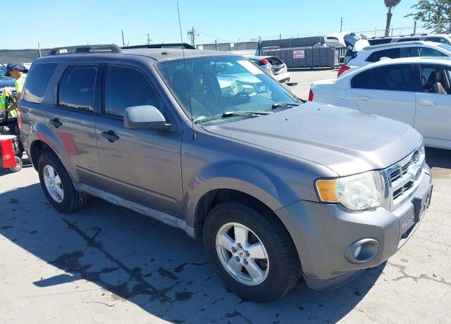 2010 FORD Escape