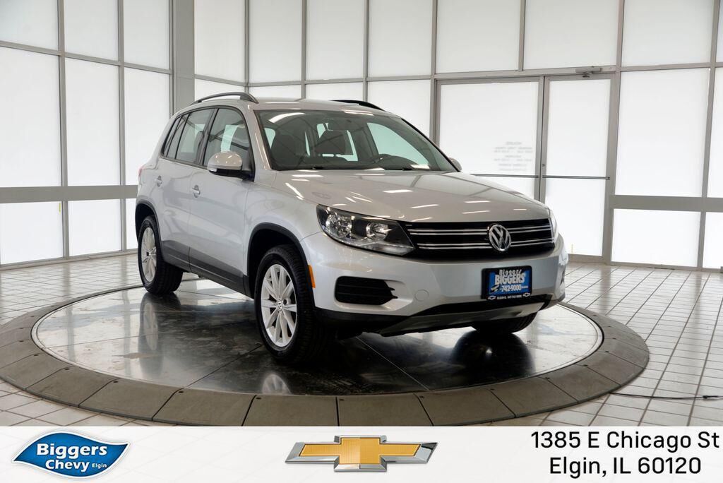 2017 VOLKSWAGEN Tiguan