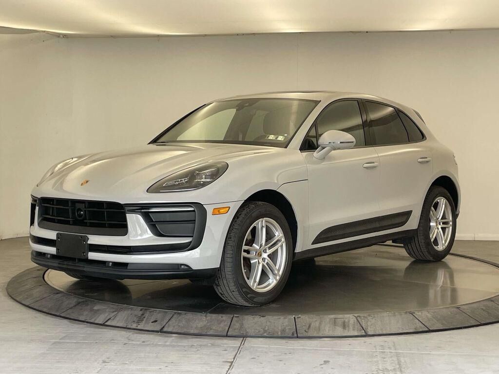 2023 PORSCHE Macan