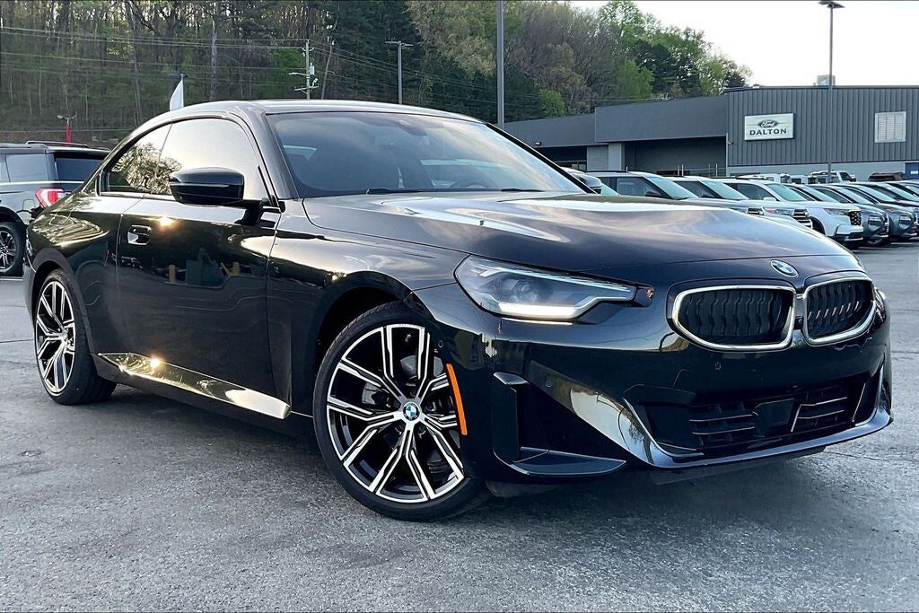 2023 BMW 230i