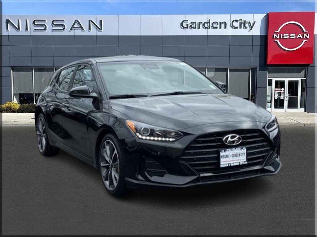 2019 HYUNDAI Veloster