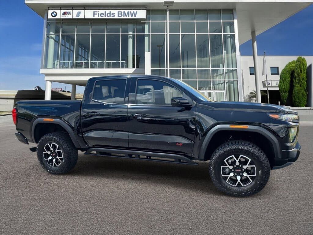 2024 GMC Canyon