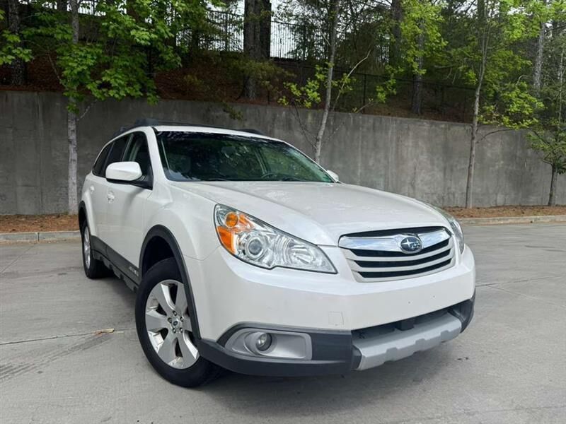 2011 SUBARU Outback