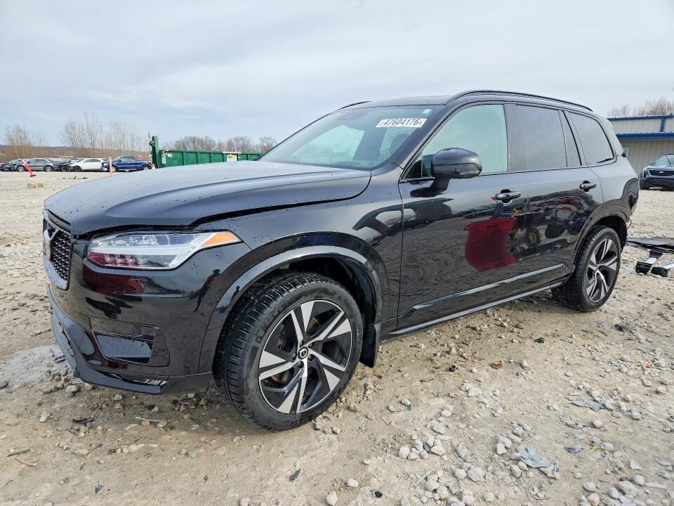 2021 VOLVO XC90