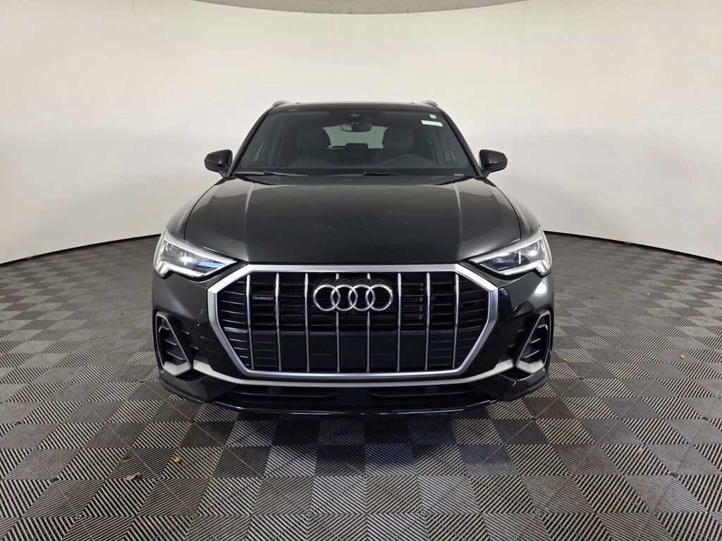2022 Audi Q3