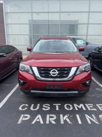 2017 NISSAN Pathfinder
