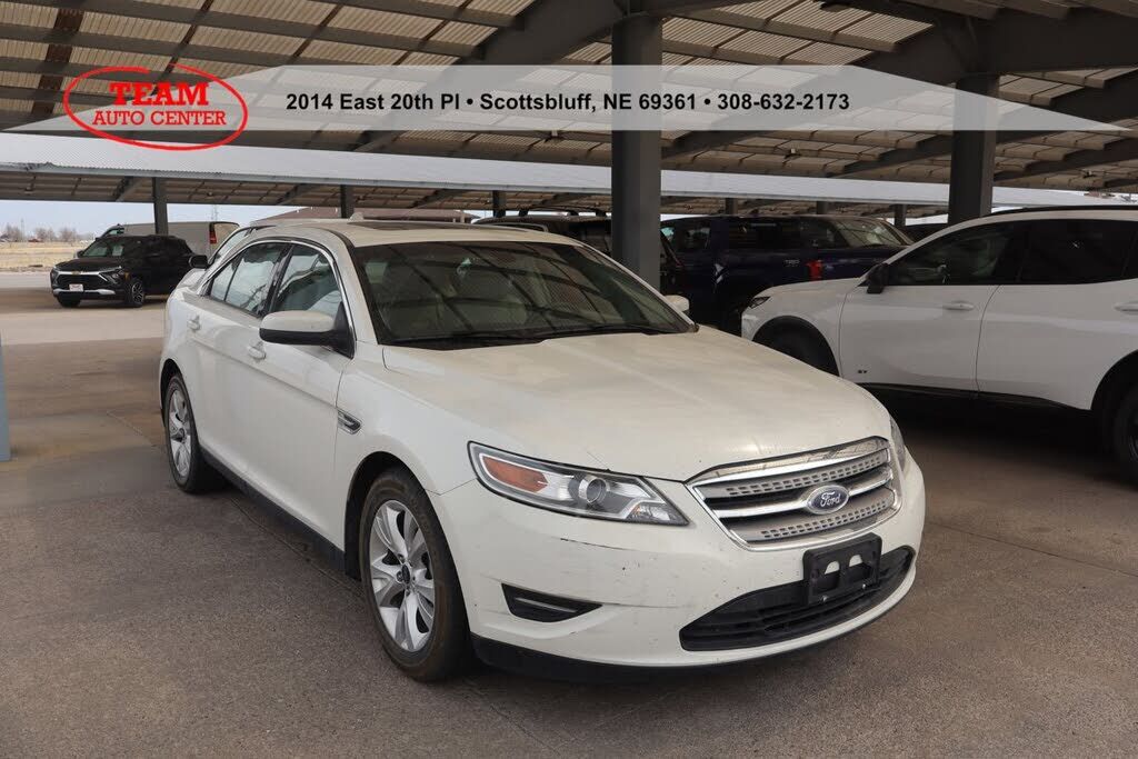 2011 FORD Taurus