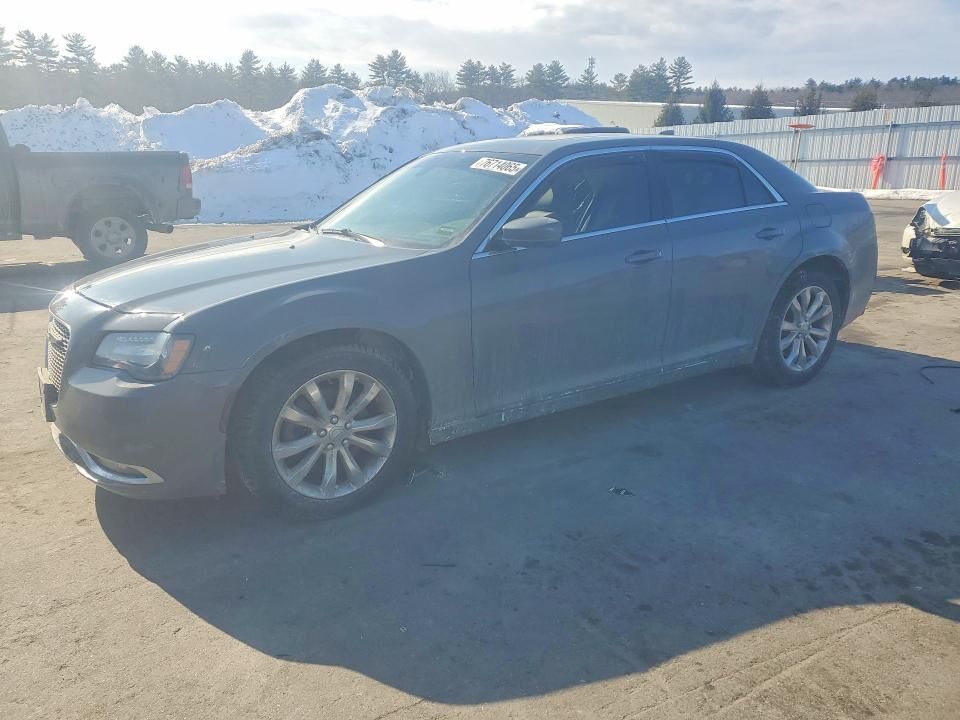 2017 CHRYSLER 300